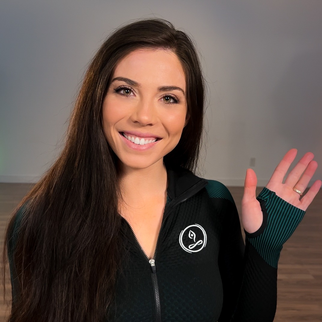Image of Emma Mattison, a highly qualified online personal trainer, functional aging specialist, certified trainer and nutrition coach through NASM and FAI, and a skilled Tai Chi and Dance instructor.