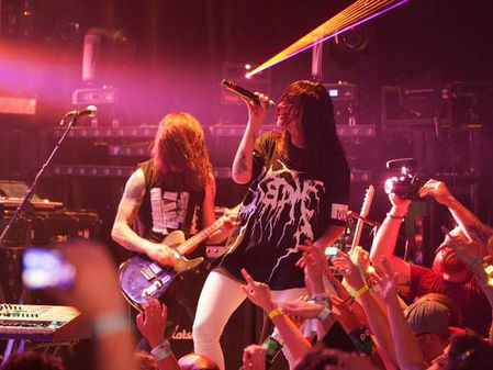 Krewella é mesmo Rock?