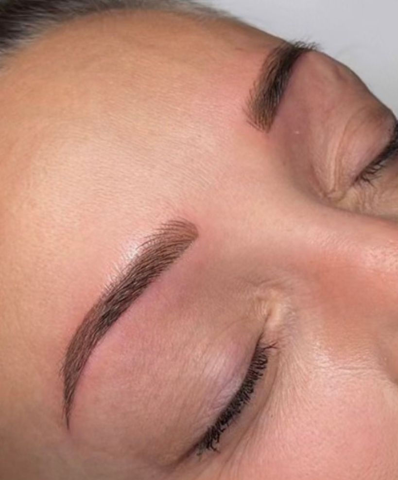 Augenbrauen nach dem Combo Brows – Nachstechen, Augenbrauenbehandlung, nah, combo brows nachstechen hamburg