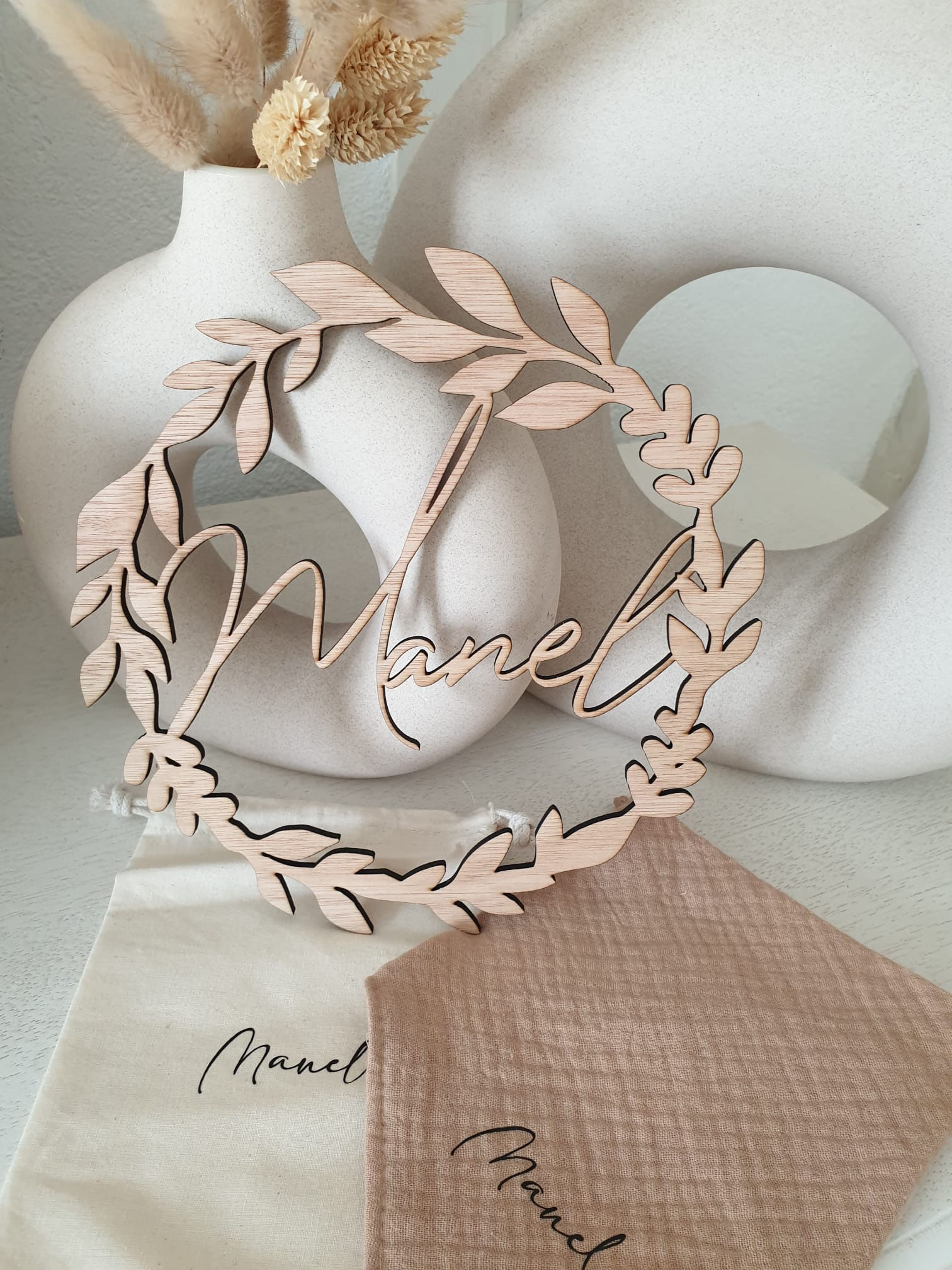 Prénom Couronne de fleur / décoration murale