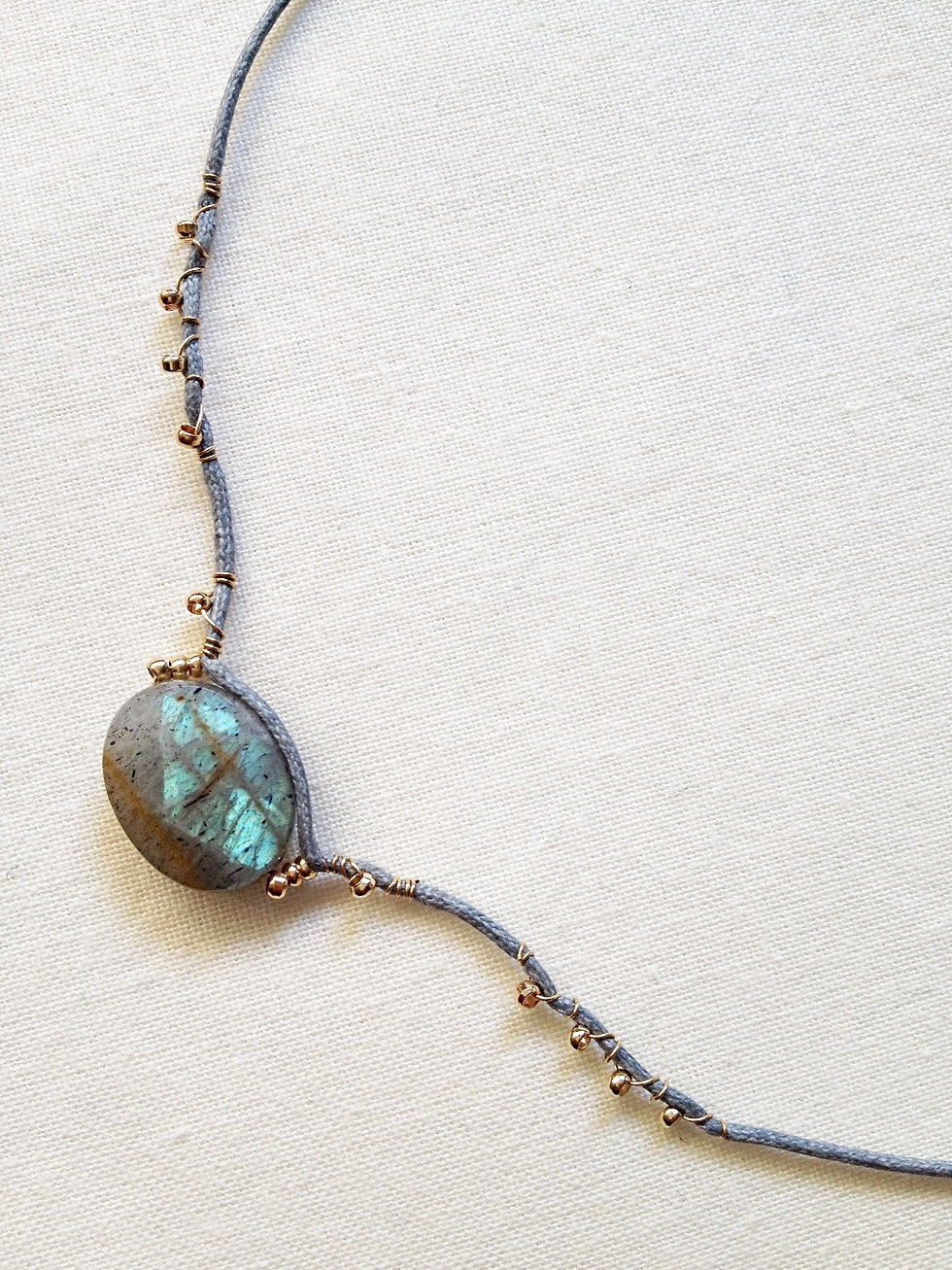 Miniature : collier LUCE