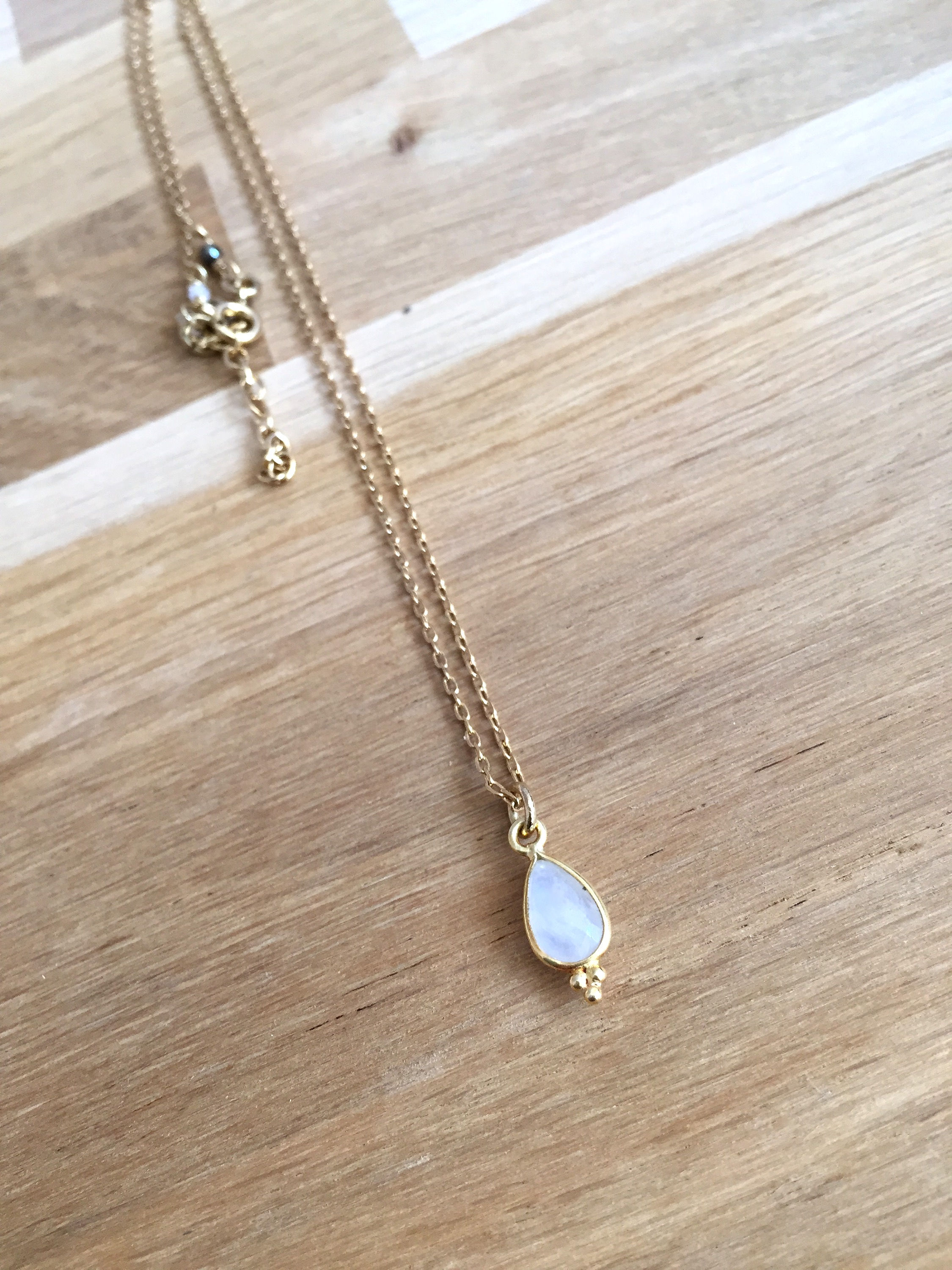 Collier LEONI