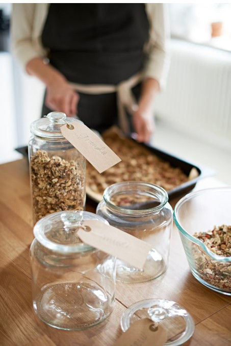 Thumbnail: VARDAGEN Jar with lid, clear glass1.8 l