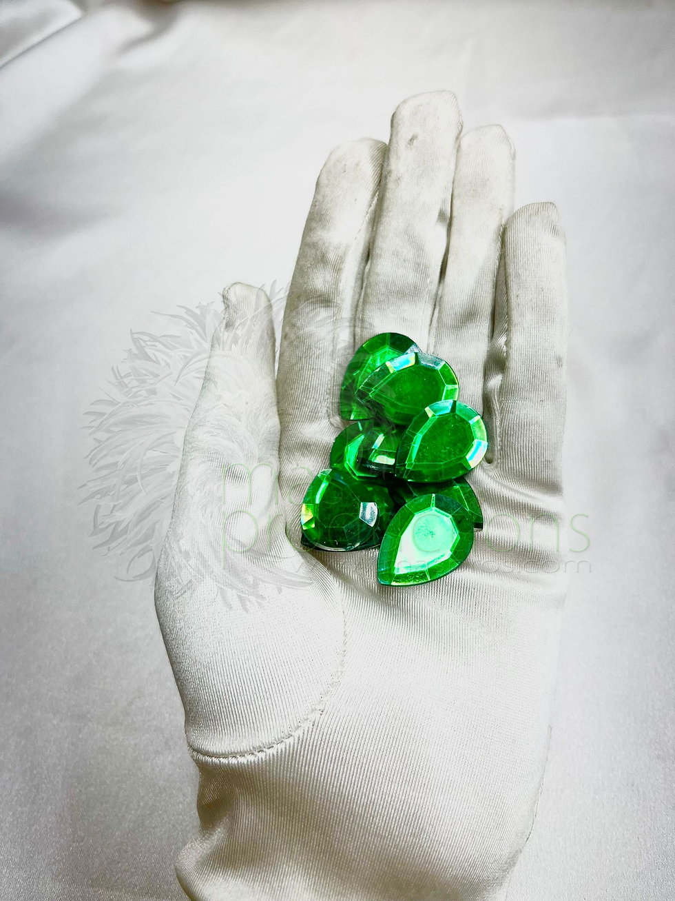 Thumbnail: Enchanted Tear Rhinestone