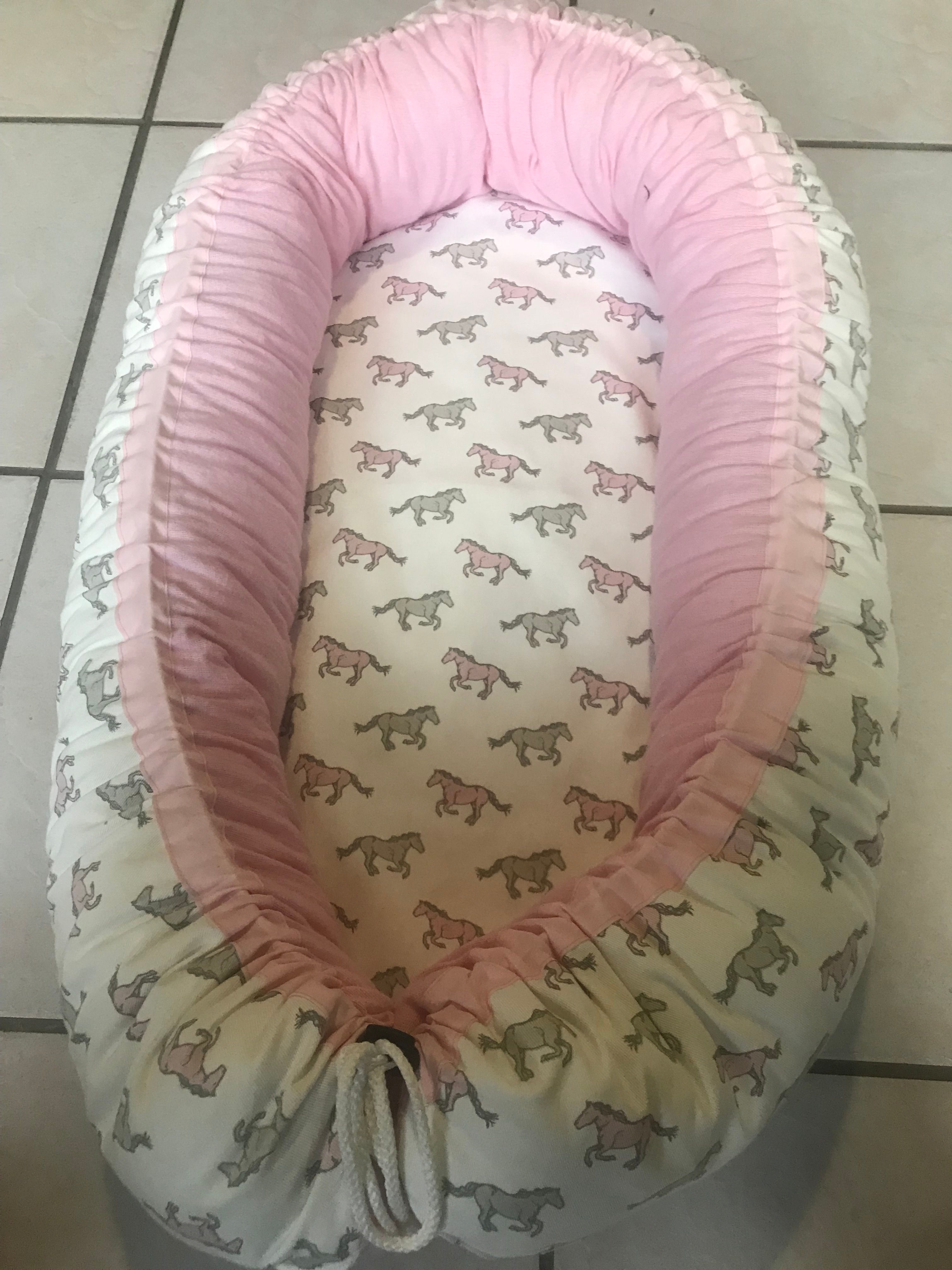 Pink & White Ponies