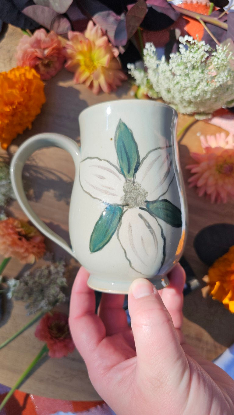 Thumbnail: Trillium Flower Mug #2431