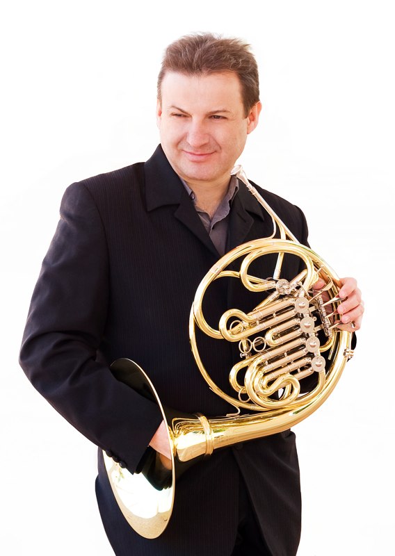 Paco Rodríguez Azorín with French horn