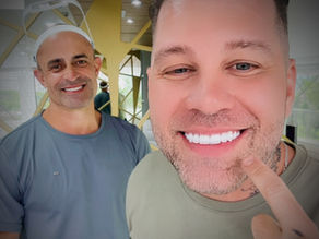 Um sorriso também comunica sucesso, presença e confiança.