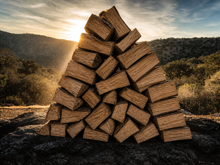 Oak vs. Eucalyptus Firewood: Which Burns Better in Southern California?