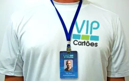 Crachás em PVC: qual a importância?
