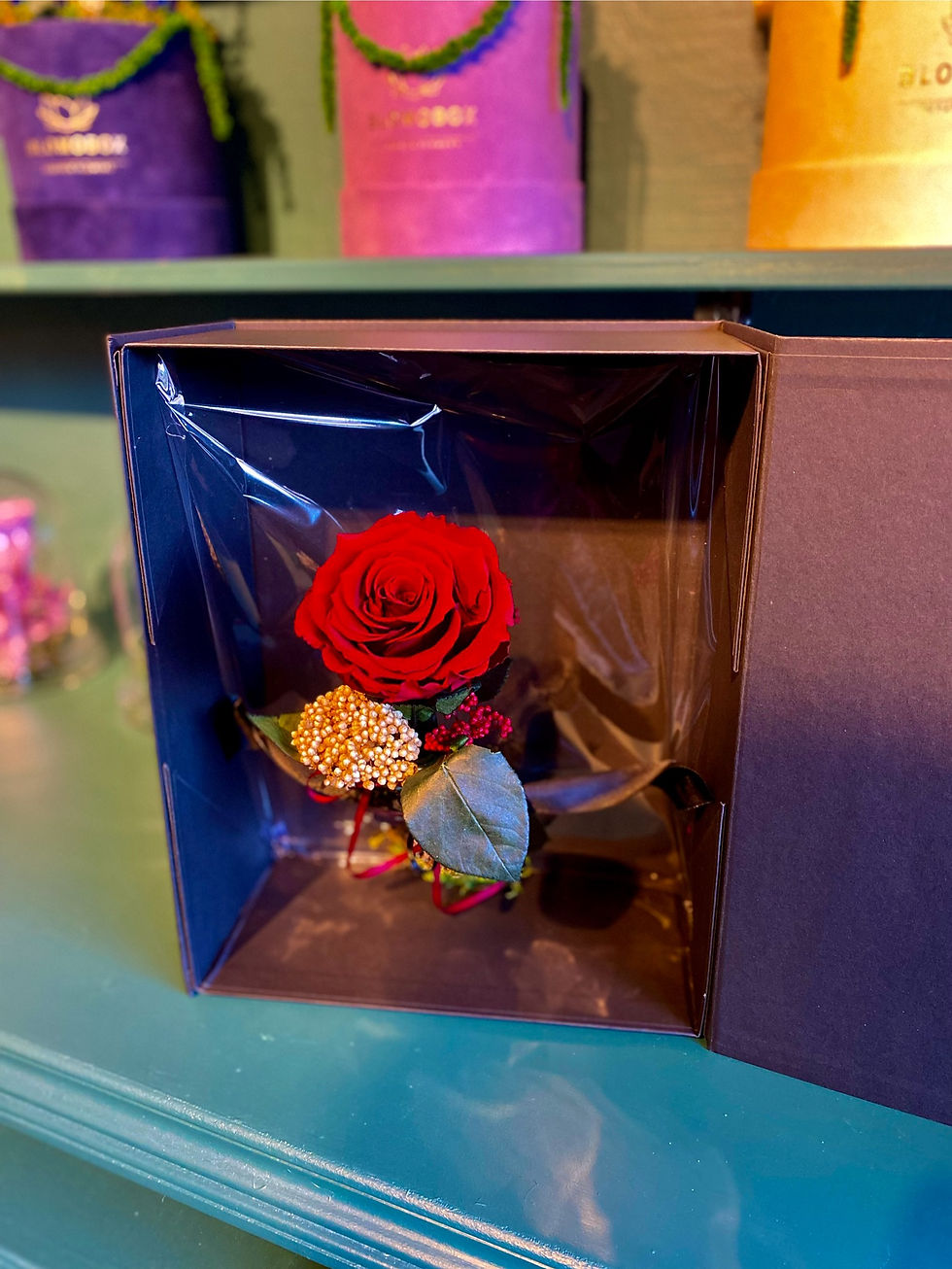 Miniatyrbild: Rose in box