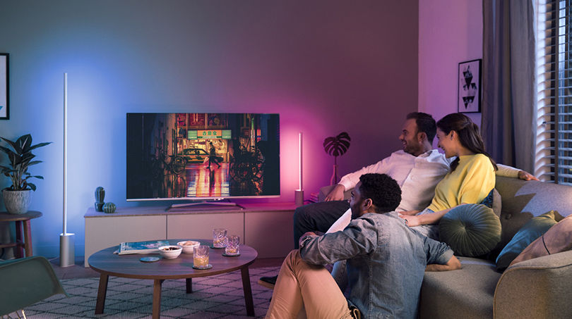 philips-hue-play-lifestyle-1364306879043