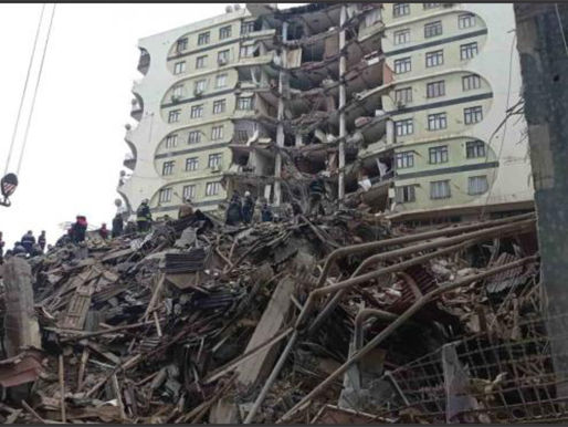 Más de 2.000 muertos en dos terremotos masivos que sacuden Turquía y Siria