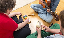 Musicoterapia-Desenvolvendo-habilidades.