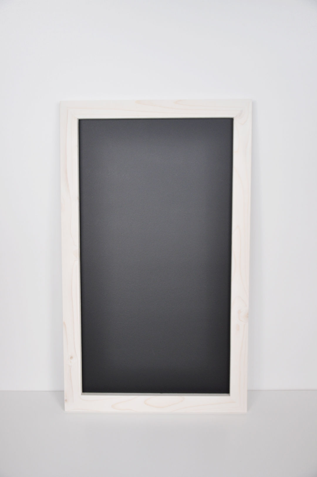 Simple magnetic chalk board - white stain
