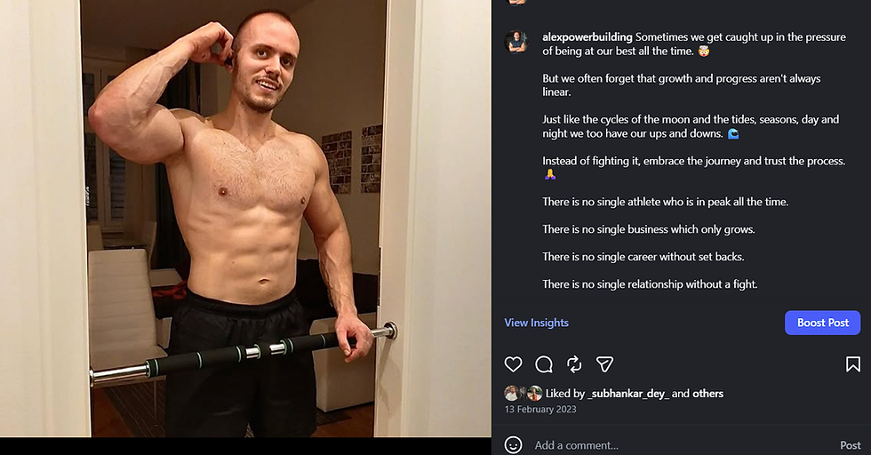 Alex Powerbuilding Online fitness coach, personal trainer and nutritionist posing shirtless in a room. A pull-up bar is mounted in a doorway. Text alongside speaks about growth and resilience.
