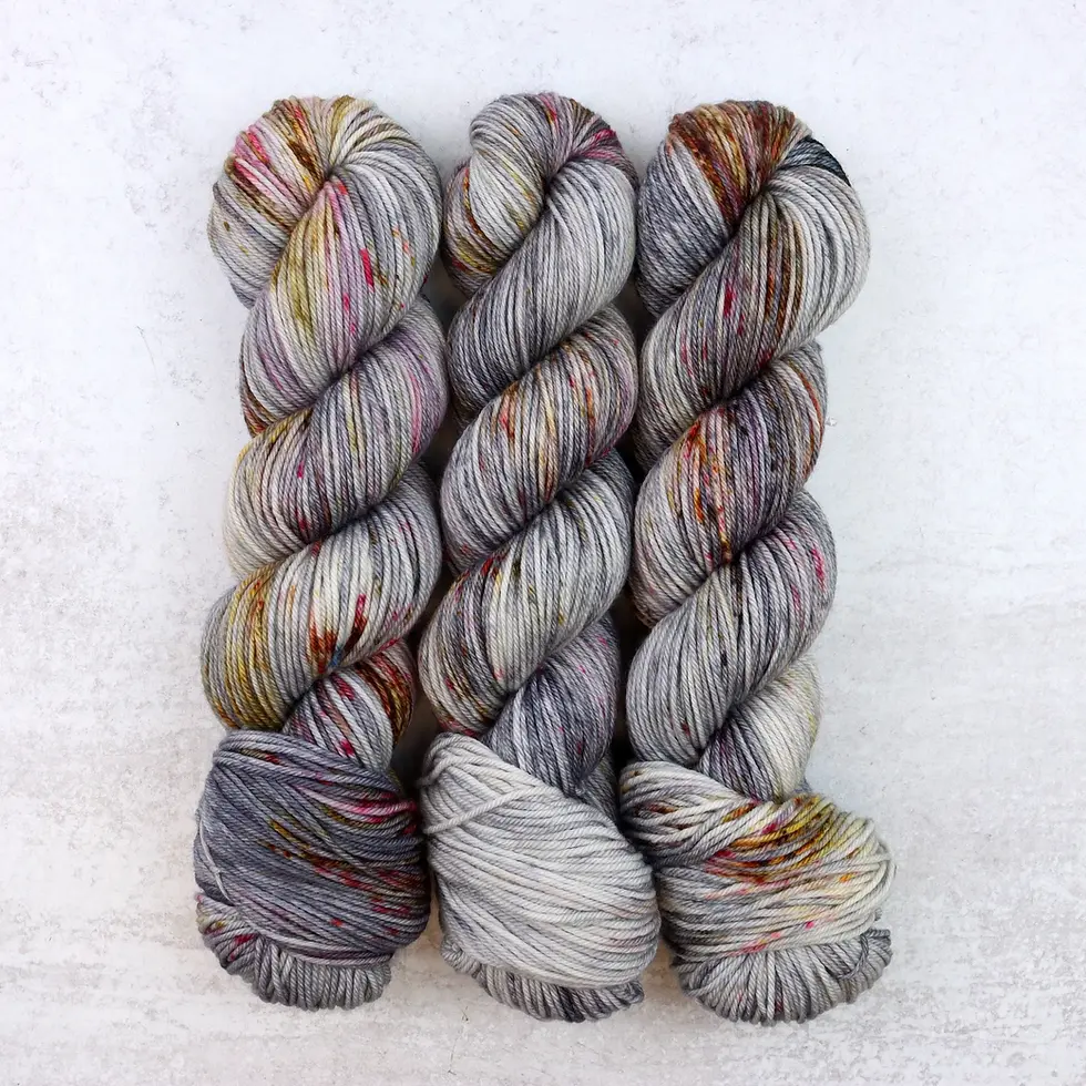 Spun Right Round Squish DK Heart Eyes