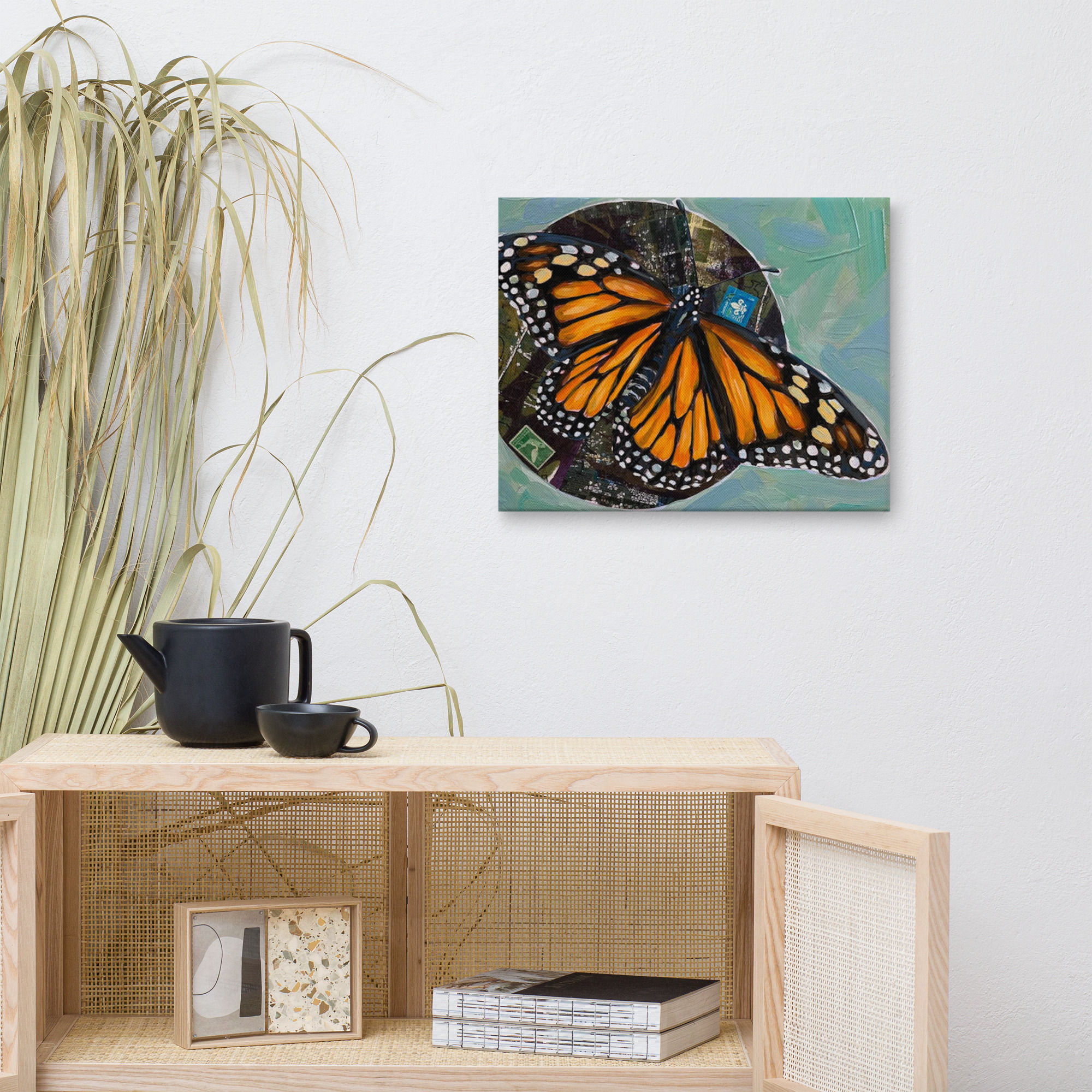 Paper reproduction of a monarch butterfly