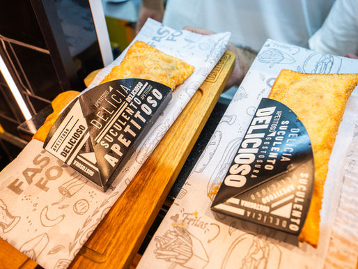 Você sabia que as bolhas na massa revelam se o pastel foi frito com perfeição?