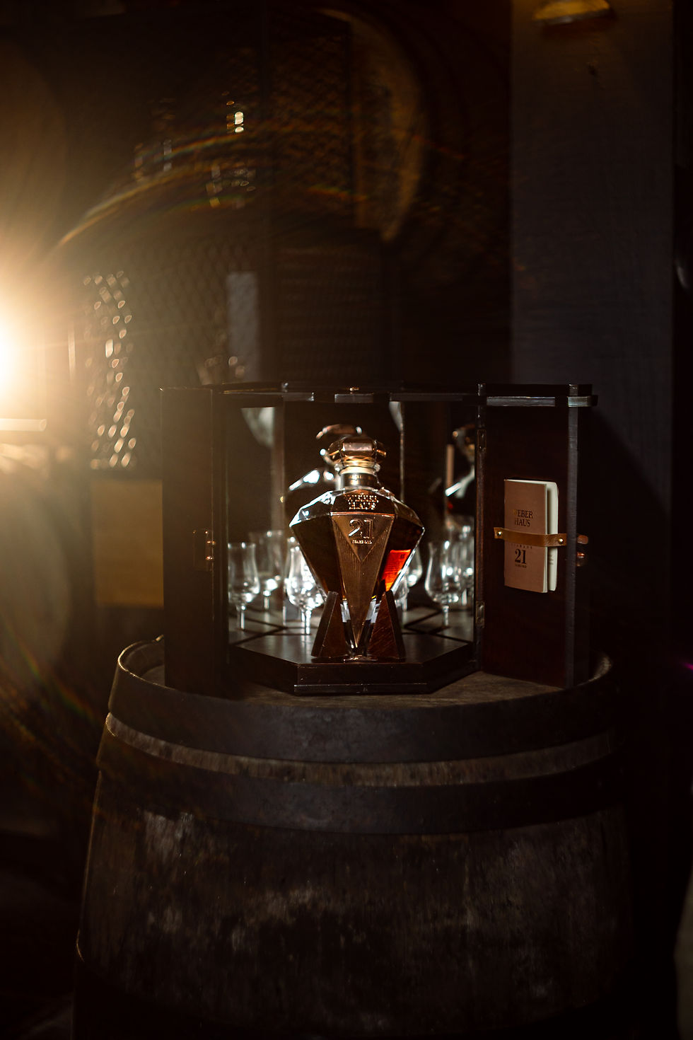 Weber Haus exibe na APAS 2026 sua cachaça com diamante em edição limitada de R$ 16 mil
