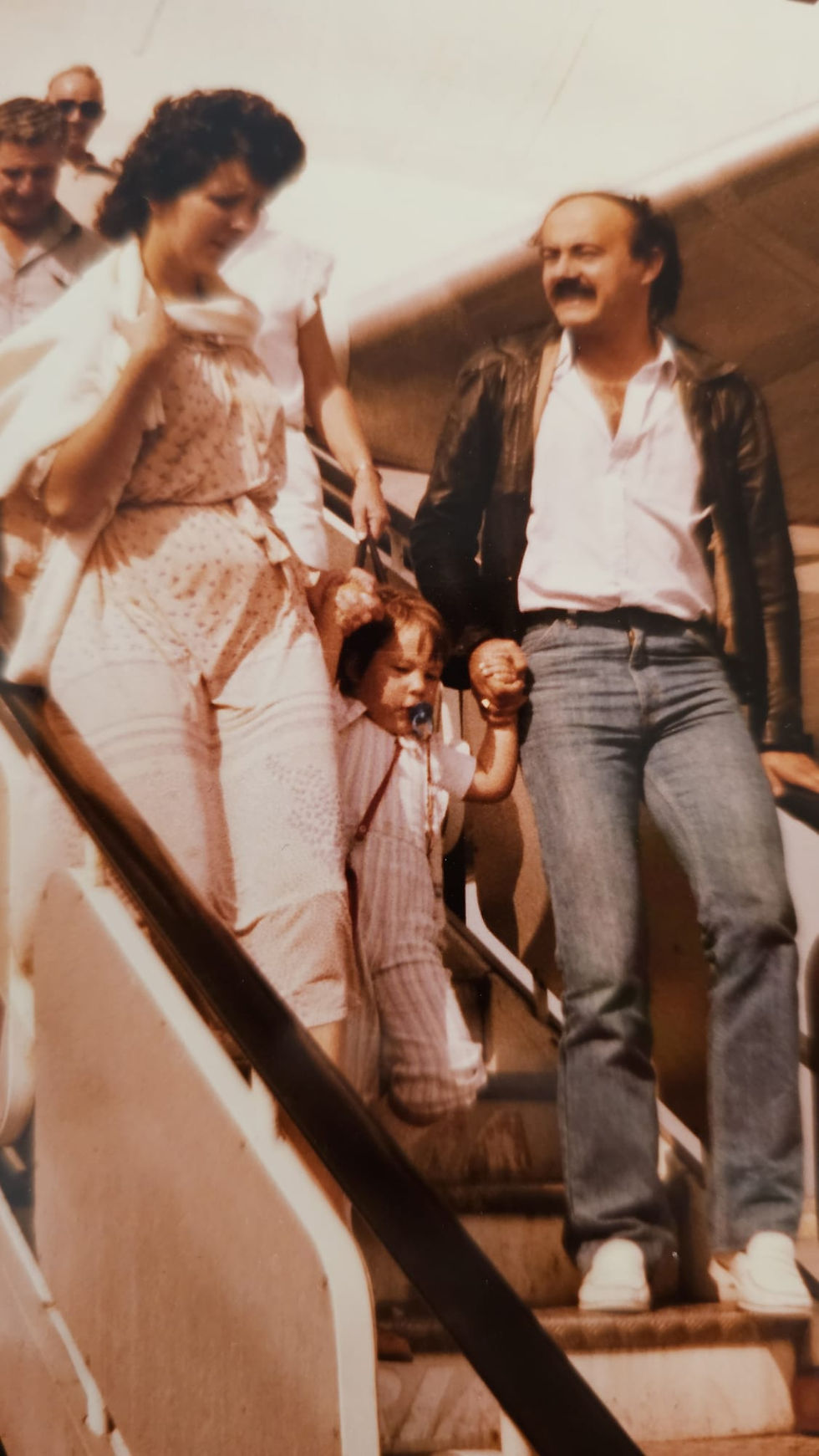 Im Fotoalbum (1982) steht, habe ich rein geschrieben: fürs Mami und de Babbi isch es ä chli asträngend gsii und heiss....