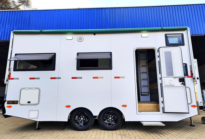 Trailer motorhome