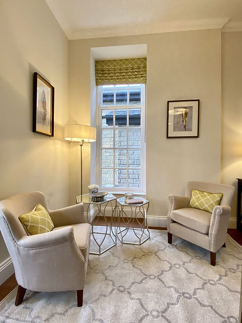 Apartment1_LivingArea_12-min.jpeg