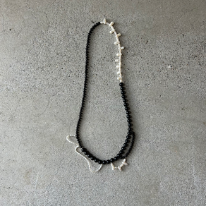 Onyx＆Pearl fringe long necklace