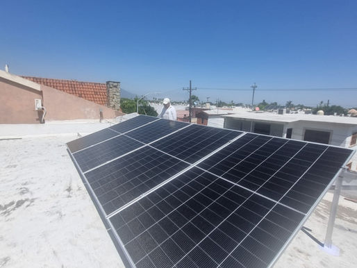 Recibo de CFE mostrando cambios en el subsidio y las aportaciones gubernamentales durante las temporadas de verano e invierno en Monterrey.