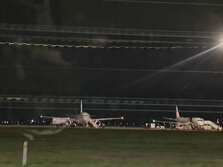 Lula retorna do México em avião reserva da Presidência após problema técnico.