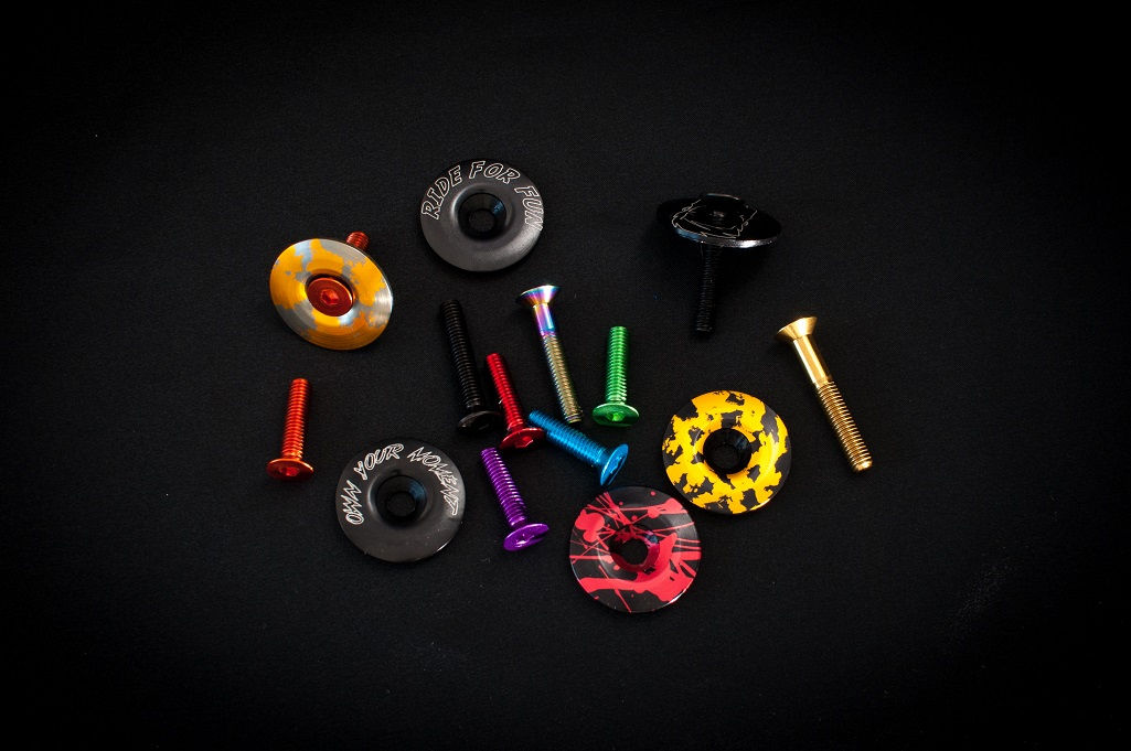 PINY, SKRUTKY A DOPLNKY