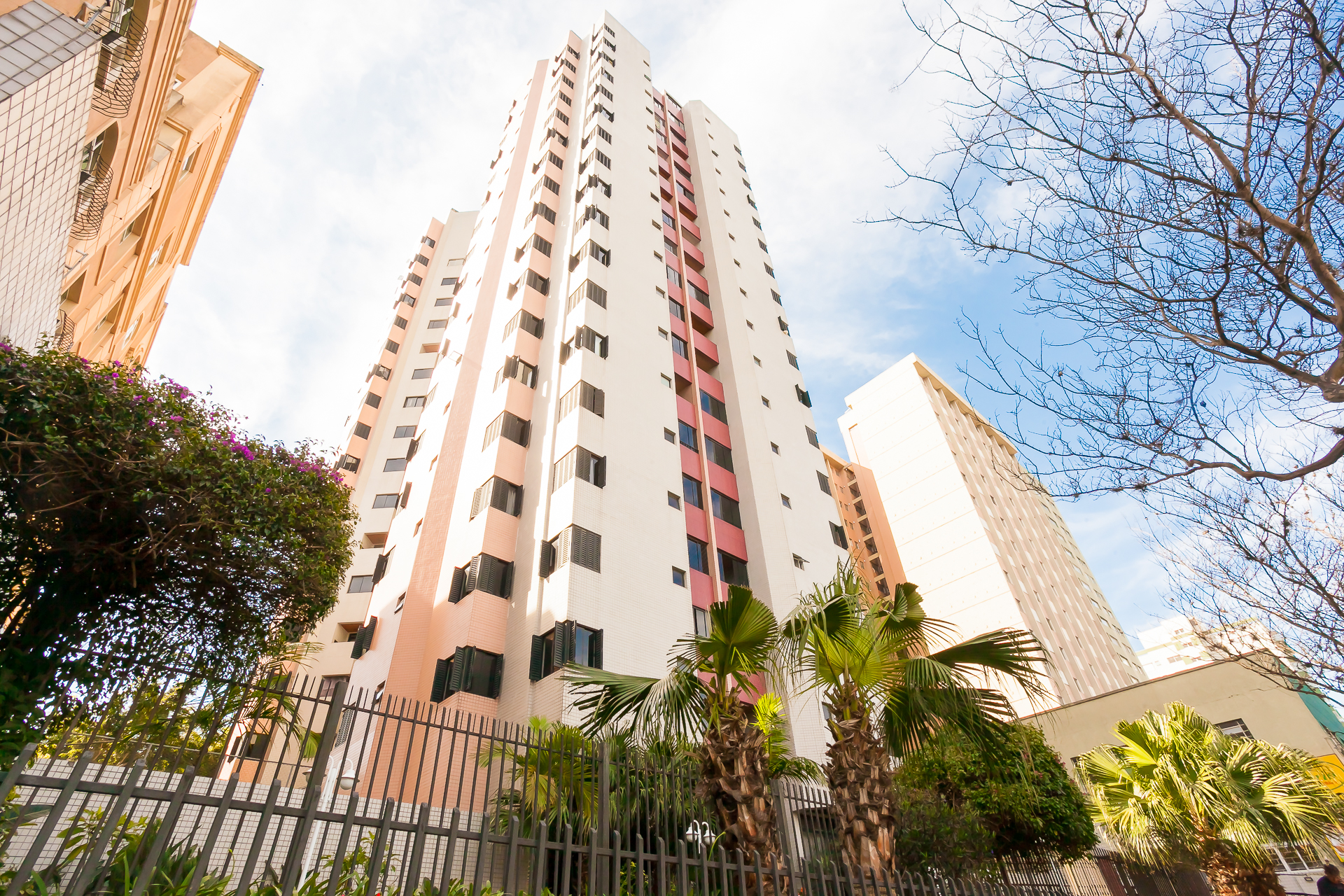 Fachada do apartamento no Rebouças