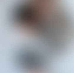 眠る二人のこどもたち