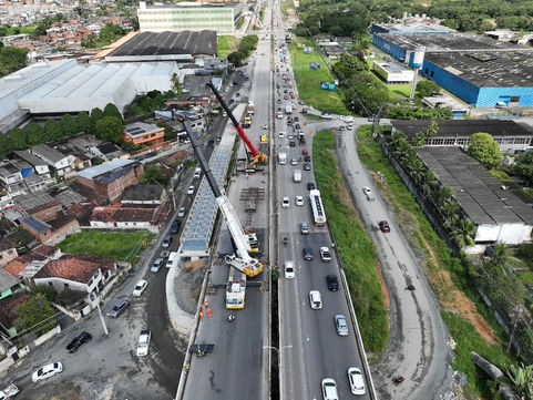 Trecho da BR-232 no Curado será interditado neste fim de semana para içamento de ciclovia e passarela