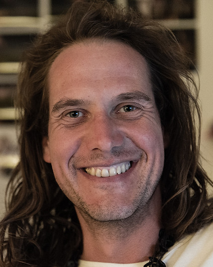 Simon Portrait Homepage.jpg