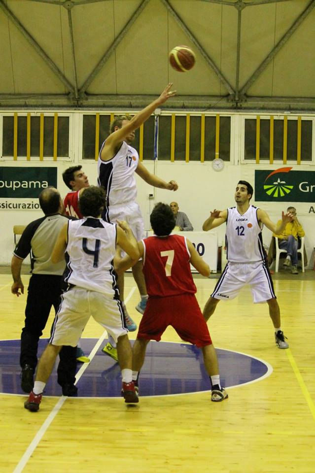 vs Pomarance palla a due.jpg