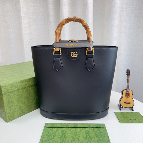 SS1998 GUCCI by Tom Ford shoulder bag SS1998 GUCCI by Tom Ford shoulder bag
