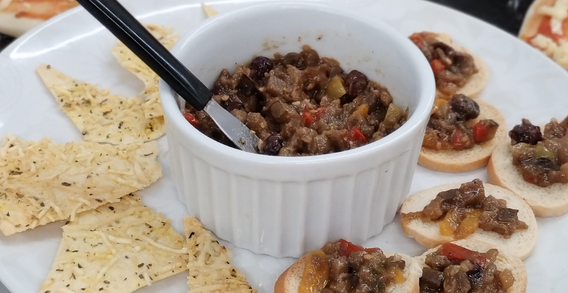 Entradinhas: Antepasto com pizza branca e torradas studio four eventos rodizio