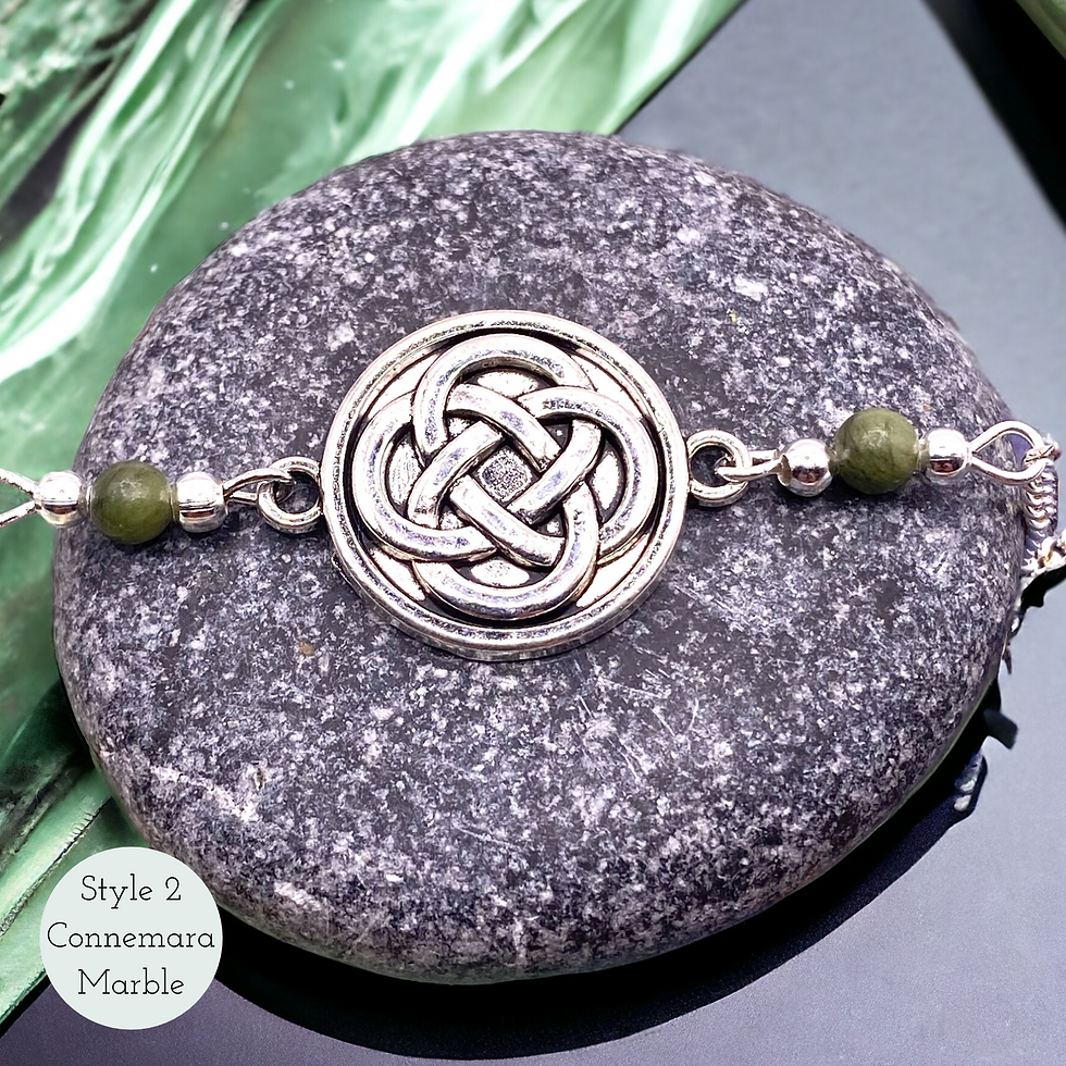 Thumbnail: Shield Knot Bracelet