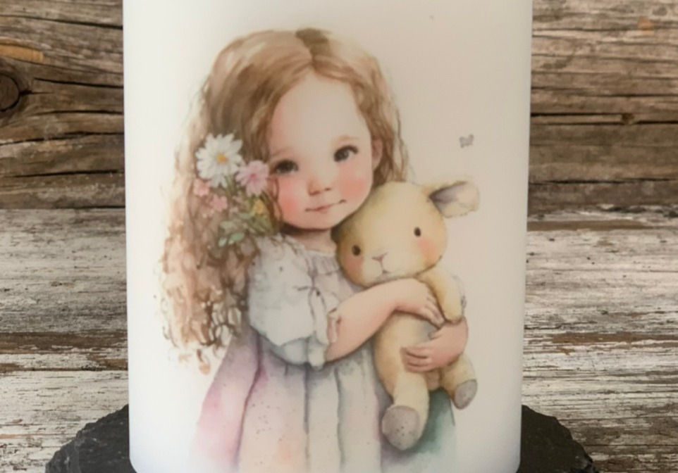 Miniaturbild: Emaille Tasse "Mädchen mit Freund Hasi"