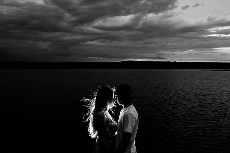 beach-clouds-couple-dark-preview.jpg