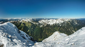 Erster Schnee in den Eisenerzer Alpen mit Blick Richtung Leoben