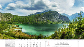Unser Kalenderblatt zeigt den Almsee im oberösterreichischen Salzkammergut, ein wahres smaragdfarbenes Kleinod