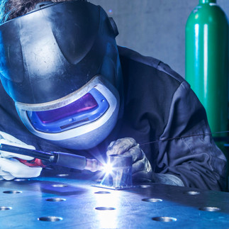 Schweißer, Symbolbild für die Metallbearbeitung