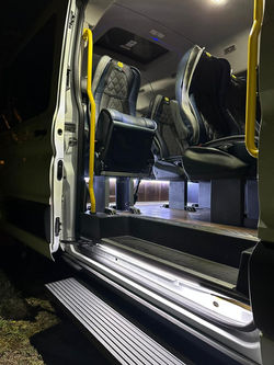 renta de camionetas vans con chofer en cuernavaca morelos para 12 a 15 pasajeros