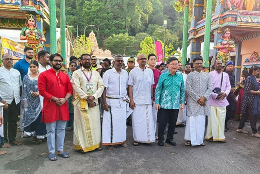 Yuneswaran santuni penganut Hindu sempena Thaipusam di George Town