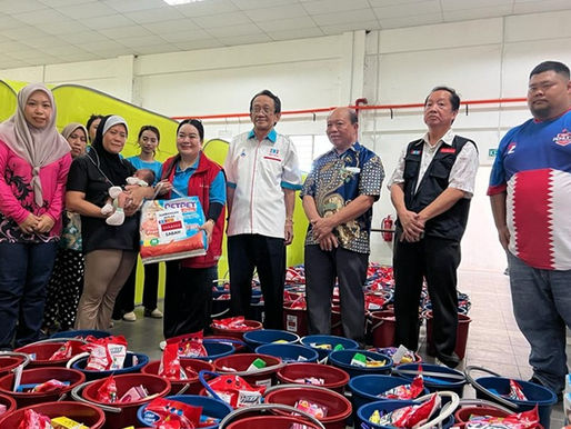 Wanita KEADILAN-PH Sabah Santuni Mangsa Banjir di PPS Selagon