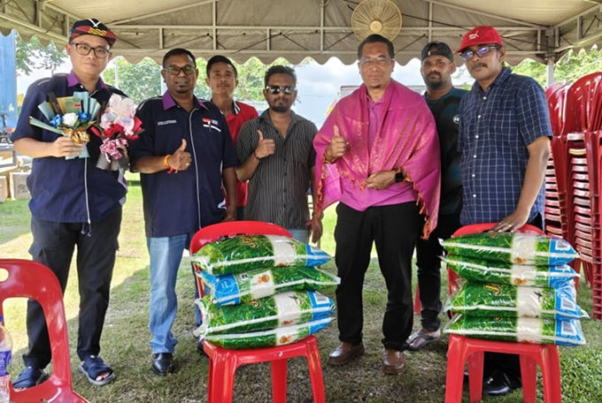 Fakhrul bersama Komuniti Taman Tas Madani