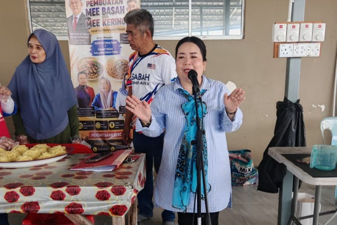 Jun memberi penerangan isu semasa negara
