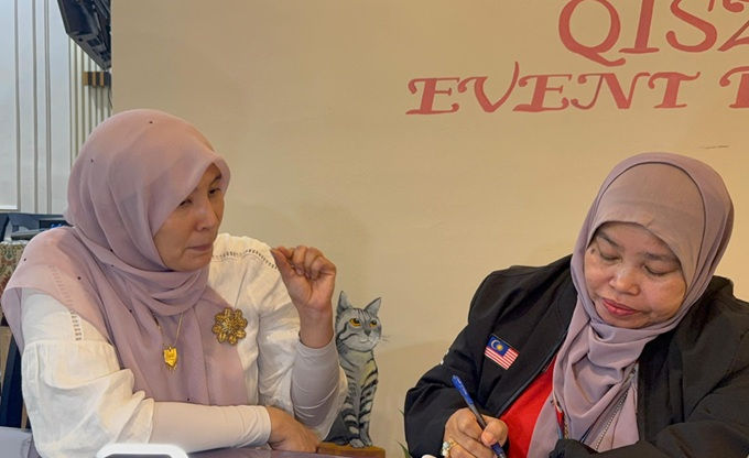 Nurul menyatakan pandangannya kepada Noraini
